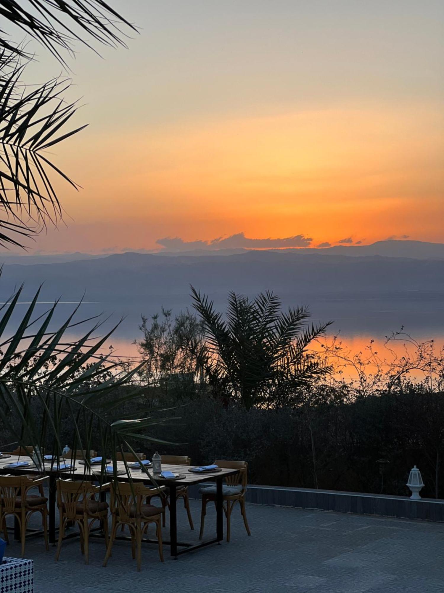 The Precious Guesthouse Sweimeh Exterior foto